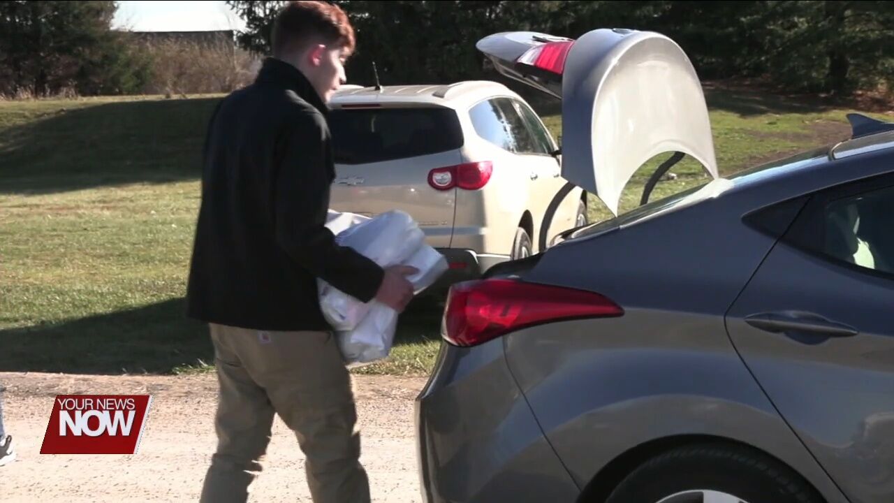 Pet food distribution helps dog and cat owners over the holidays